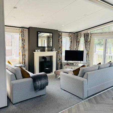 Brackencroft Lodge With Hot Tub York Esterno foto