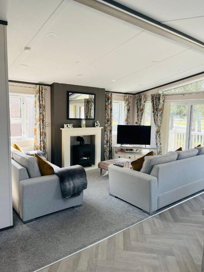 Brackencroft Lodge With Hot Tub York Esterno foto